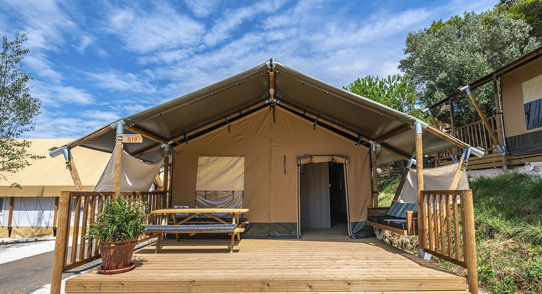 herberg over het algemeen Lotsbestemming Glamping Only Arena One 99 Croatia | Glamping sites | Outstanding Tent